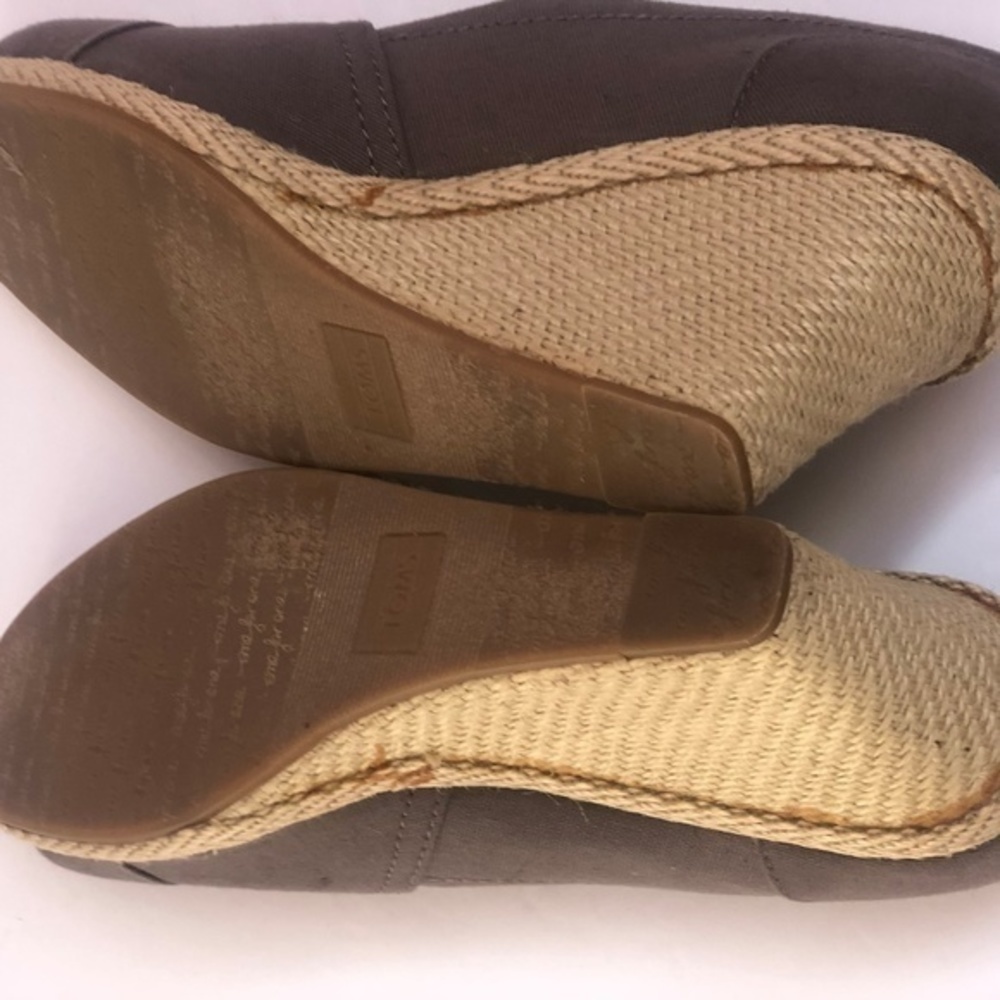 Toms Shoes Womens Wedge Size W9 Gray Canvas Classi - Picture 7 of 8